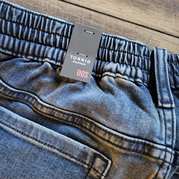 Torrid boyfriend jeans - Picture 5 of 7
